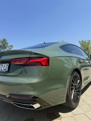 AUDI