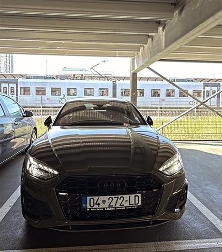 AUDI
