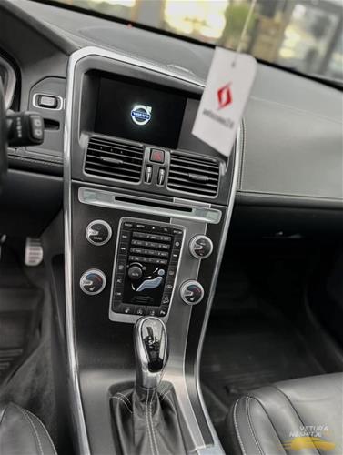 Volvo XC-60  R-Design 2016 Full Opsione
