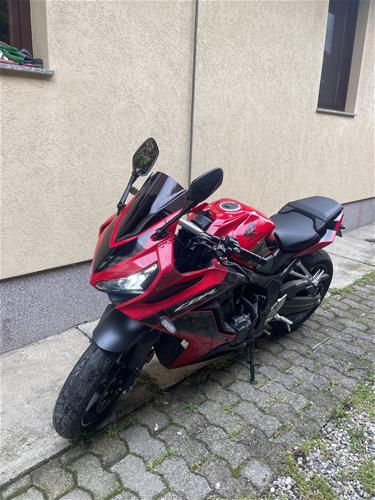 Honda CBR650R