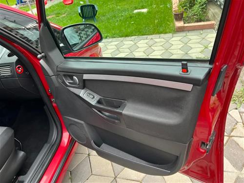 Shes veturen Opel Meriva A