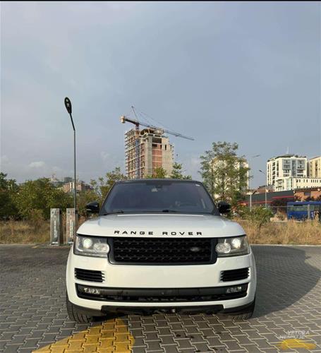 SHES RANGE ROVER