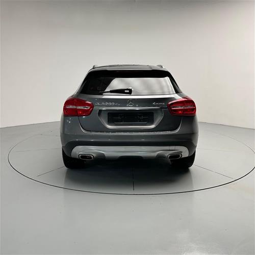 SHITET Mercedes GLA 200d 4 MATIC