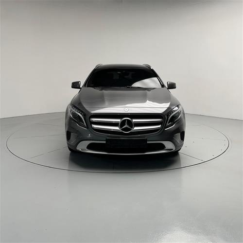 SHITET Mercedes GLA 200d 4 MATIC