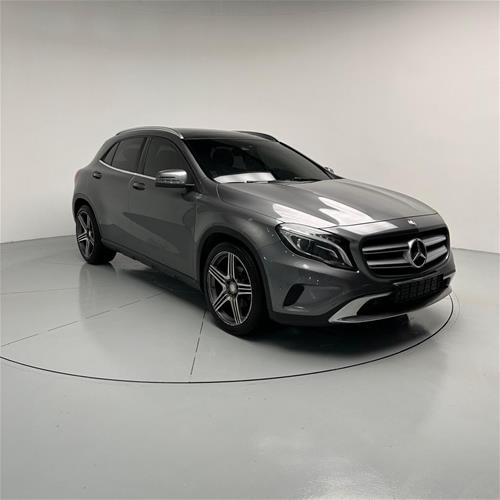SHITET Mercedes GLA 200d 4 MATIC