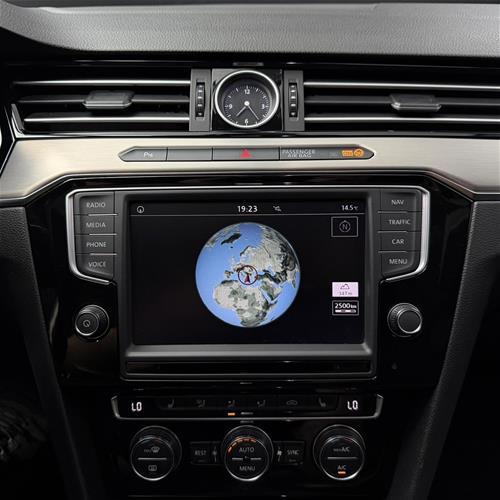 🔥 VW PASSAT B8 2.0TDI 3x R-LINE - 4MOTION 🔥 PANORAM - HEADUP DISPLAY - DIGITAL COCKPIT