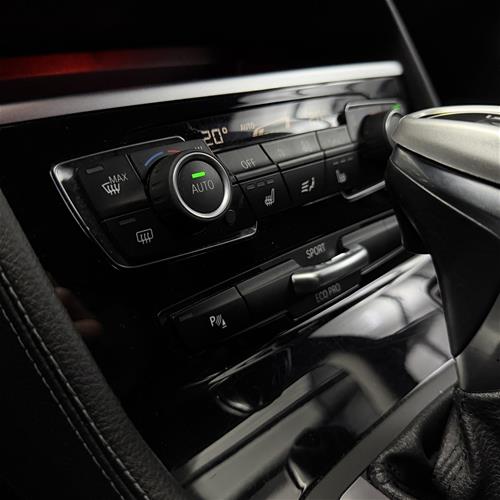 BMW 220d LUXURY LINE - *HEADUP DISPLAY*