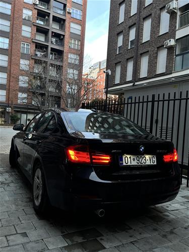 2015 BMW 320d xDrive 124,000km (Te garantuara)