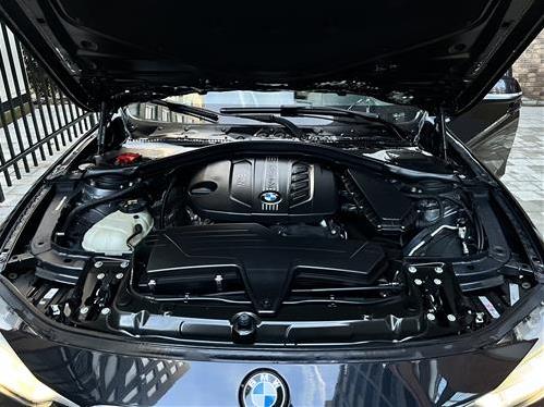 2015 BMW 320d xDrive 124,000km (Te garantuara)