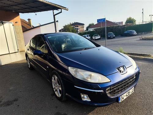 Shes veturën Peugeot 407