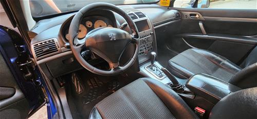 Shes veturën Peugeot 407