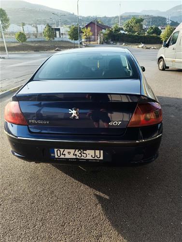 Shes veturën Peugeot 407