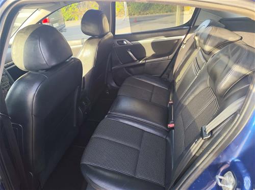 Shes veturën Peugeot 407