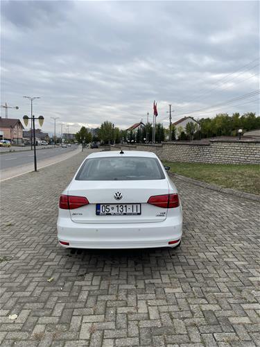 Volkswagen Jetta 2.0 TDI Premium Automatik BlueMotion – 150 Kuaj Fuqi