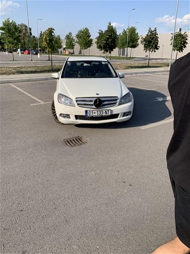 vetura mercedes ne shitje