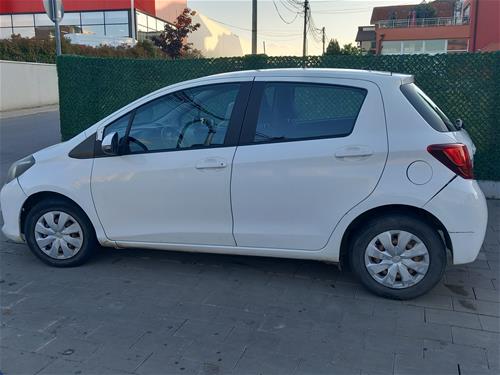 Shitet Toyota Yaris 1.0 Benzinë, viti 2016