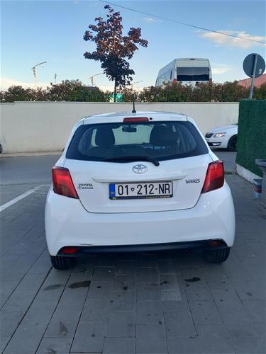 Shitet Toyota Yaris 1.0 Benzinë, viti 2016