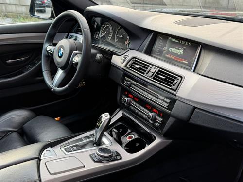 Shes veturen bmw 520d m-packet