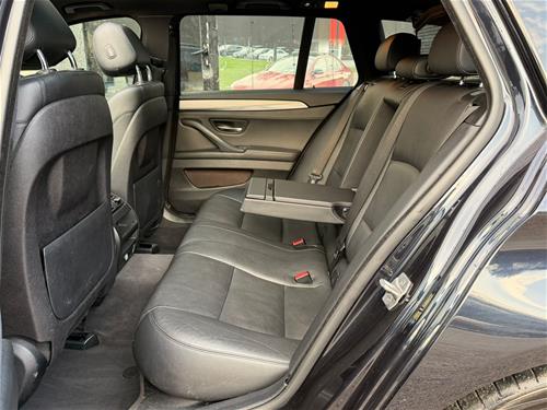 Shes veturen bmw 520d m-packet