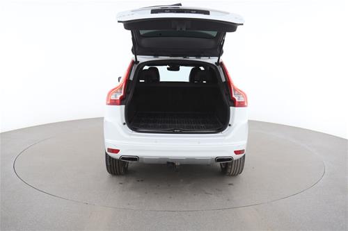 Volvo XC60 D4 - Familjare, e Sigurt dhe e Mirëmbajtur