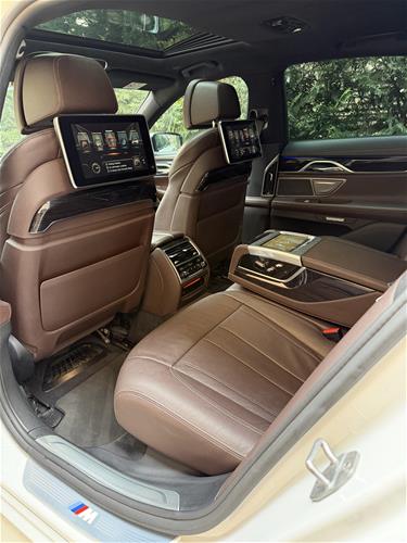 BMW  730  LONG  // M-PAKET  X-DRIVE