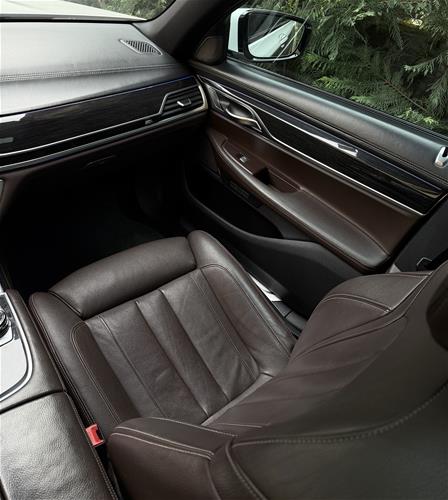 BMW  730  LONG  // M-PAKET  X-DRIVE