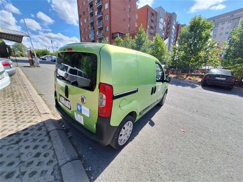 Shes veturen fiat fiorino 1.4 benzine.