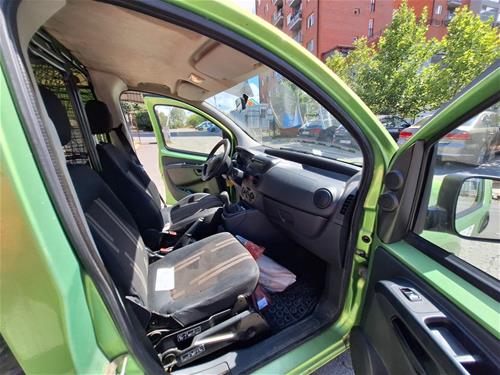 Shes veturen fiat fiorino 1.4 benzine.