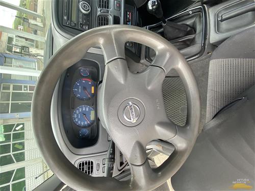 Shes Nissan 2008