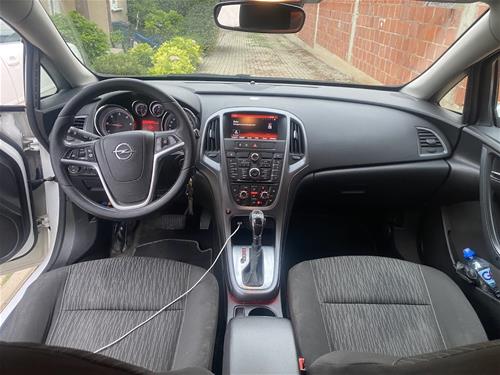 Opel Astra J 2.0 CDTI Automatik 2015