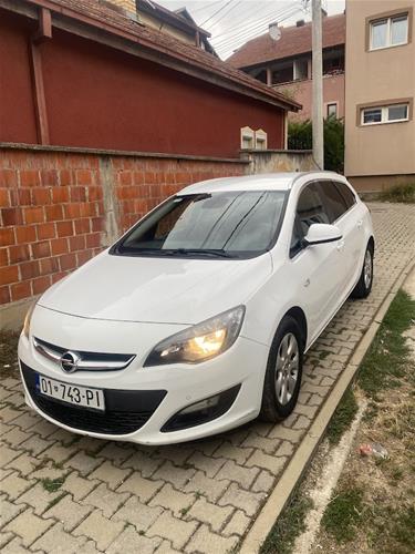 Opel Astra J 2.0 CDTI Automatik 2015