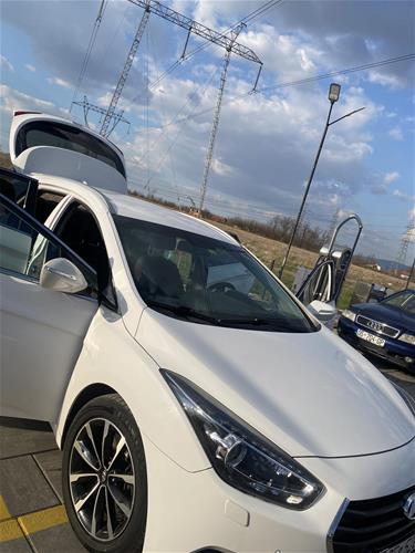 Shes veture hyundai i40