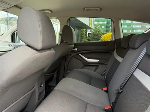 Ford Kuga 2.0 dizel automatik 2012
