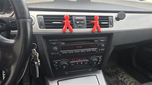 Shitet: BMW E90 318d (Viti 2006)