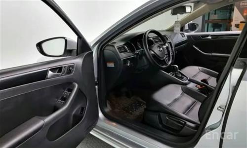 SHES VETUREN VW JETTA