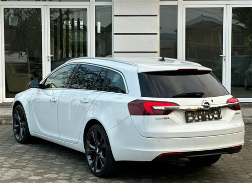OPEL INSIGNIA 2.0CDTI AUTOMATIK 4X4 RKS 2015
