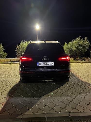 Audi Q5 S-line 40 tdi Quattro S-tronic