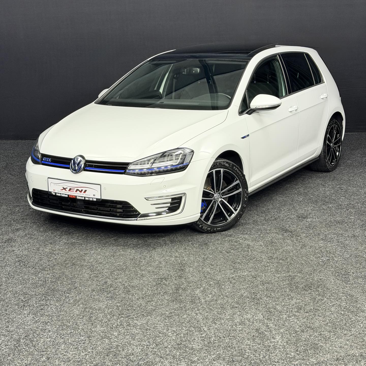 VW GOLF VII GTE 1.4TSI - HYBRID - DOUBLE PANORAM *CARBON EDITION* - LIGHT’S AMBIENT NEW MODEL