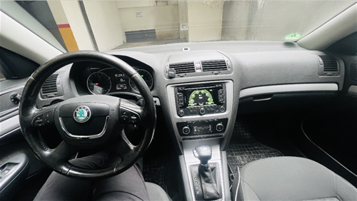 Skoda octavia 2.0 TDI DSG 2012