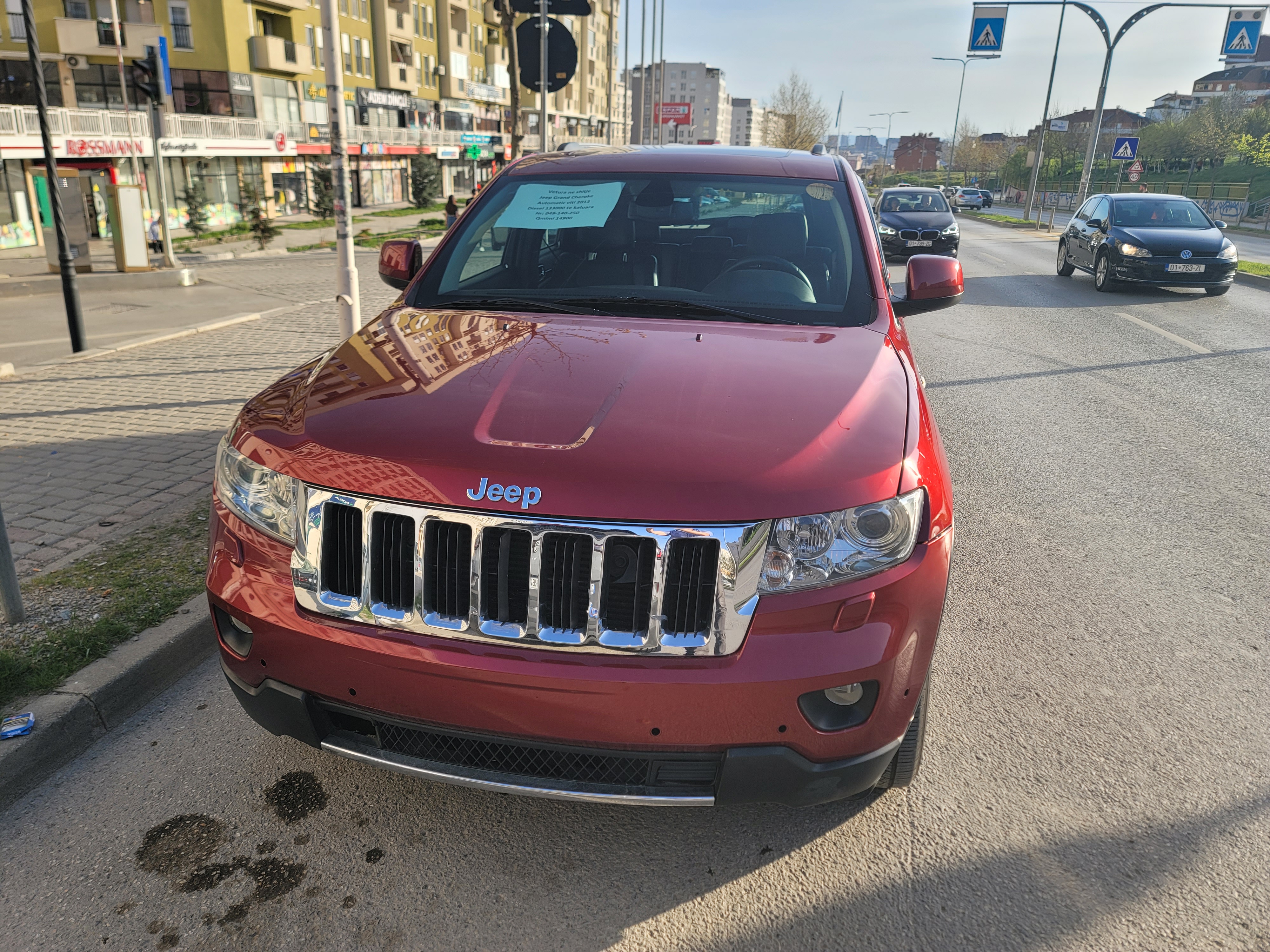 Shitet vetura Jeep Grand Cherokee