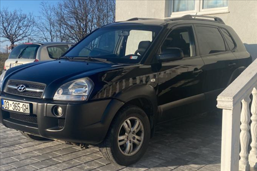 Shitet Hyundai Tucson, viti 2009, në gjendje shumë të mirë teknike dhe estetike.