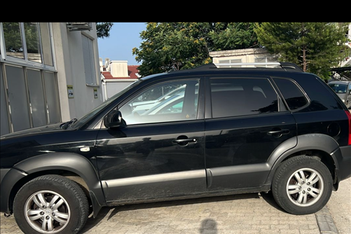 Shitet Hyundai Tucson, viti 2009, në gjendje shumë të mirë teknike dhe estetike.