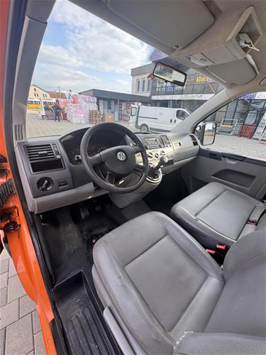 VW T5-4x4- 2008- 2.5 motorri.
