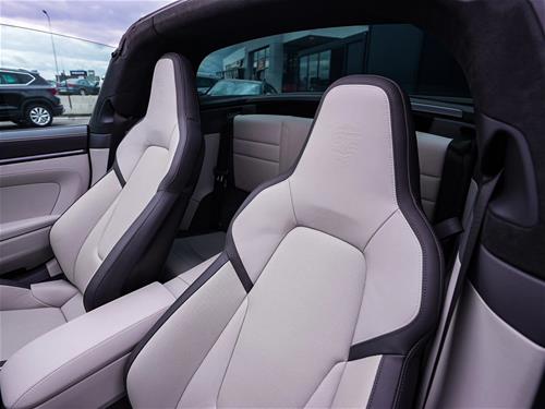 𝗧𝗵𝗲 𝗡𝗲𝘄 - PORSCHE 911 TARGA 4 GTS