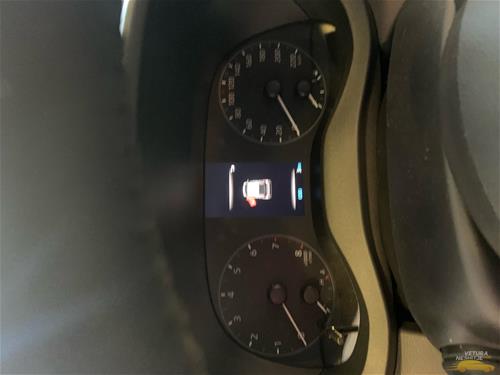 Shitet vetura Toyota Yaris Stella