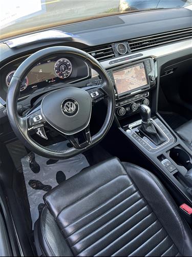 VW Passat