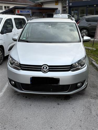 Shitet Volkswagen Touran 1.6 TDI, 105 PS, viti 2014, me 7 ulëse, manual 6-shpejtësi.