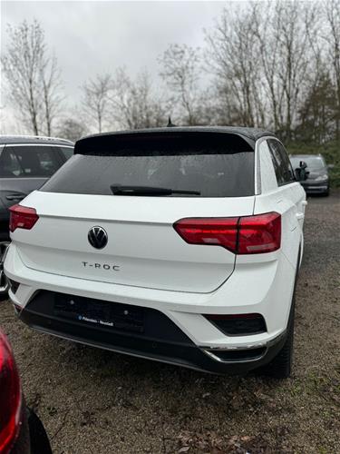 Shes veturen VW Model T-Roc