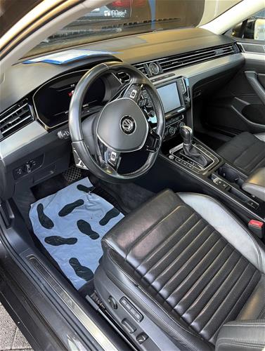 VW Passat