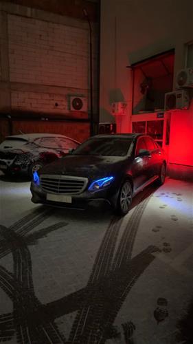 Shes veturen Mercedes Benz 2019 E-220 4-matic